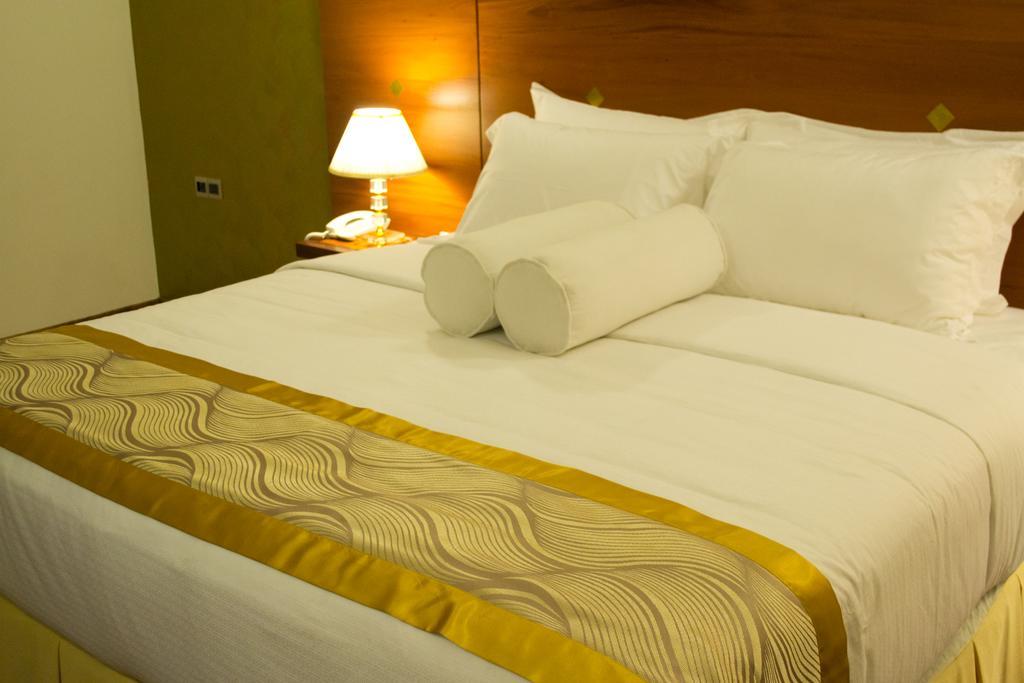 Unique Towers Luxury Boutique Апартаменти